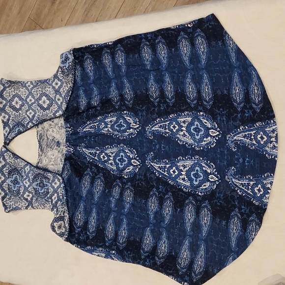 2 Women's Lucky Brand Tank Tops Size M - Picture 8 of 12